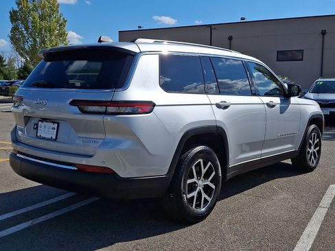 Used 2025 Jeep Grand Cherokee L Limited AWD/4WD image 6