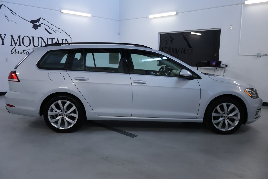 Used 2019 Volkswagen Golf SE FWD image 9