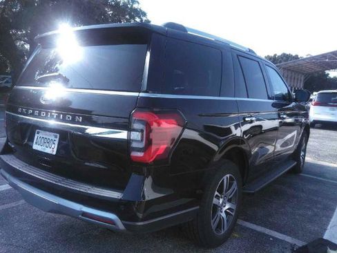 Certified 2024 Ford Expedition Limited AWD/4WD image 3