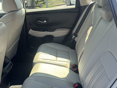 Used 2024 Honda HR-V EX-L image 30