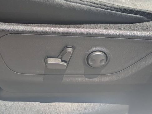 Used 2022 RAM 1500 Big Horn AWD/4WD image 15