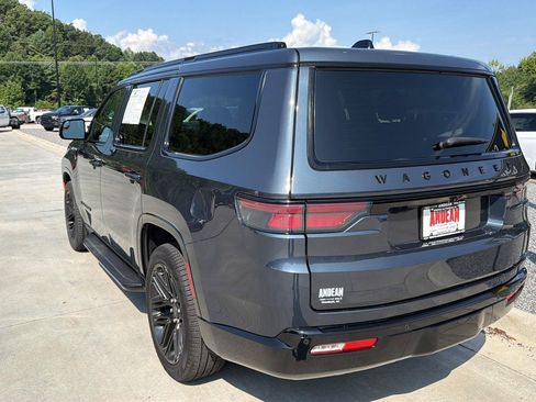 Used 2025 Jeep Wagoneer Series II w/ Premium Group I AWD/4WD image 5