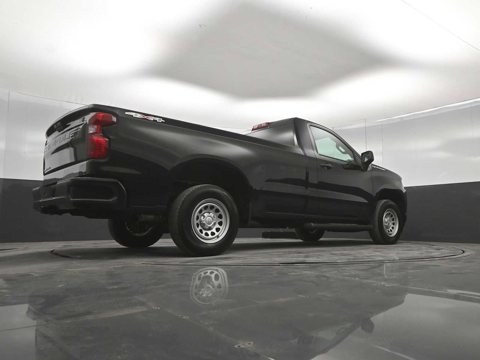 Used 2021 Chevrolet Silverado 1500 W/T w/ WT Value Package AWD/4WD image 37