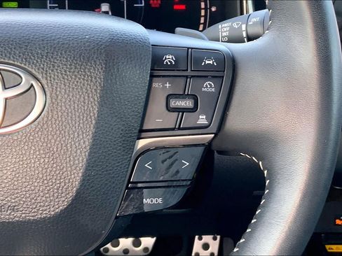 Used 2025 Toyota Camry SE FWD image 24