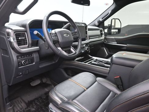 Used 2024 Ford F250 Platinum AWD/4WD image 19