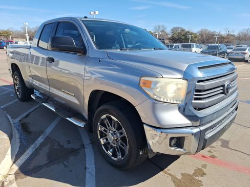 Used 2015 Toyota Tundra SR5 image 8