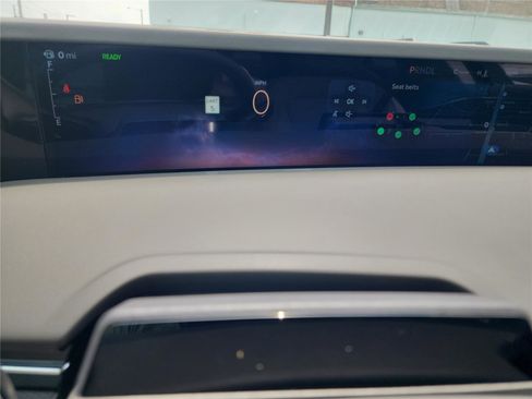 New 2025 Lincoln Nautilus Premier image 33