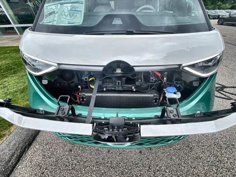 New 2025 Volkswagen ID. Buzz 1st Edition image 26