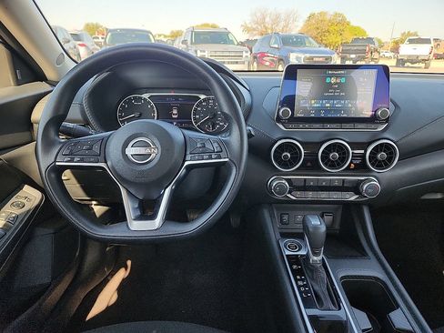 Used 2025 Nissan Sentra SV FWD image 7