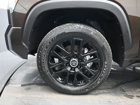 Used 2024 Toyota Tundra Limited image 64