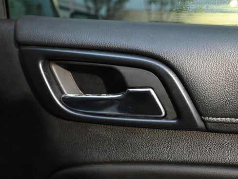 Used 2018 GMC Yukon SLE image 46