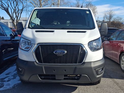 Used 2024 Ford Transit 250 Low Roof w/ Exterior Upgrade Package image 3