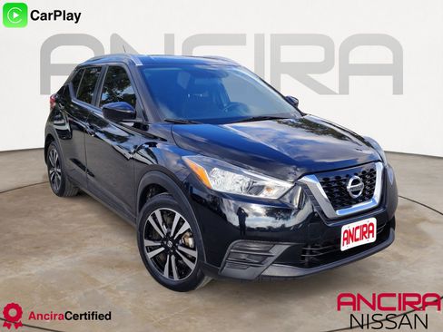 Used 2019 Nissan Kicks SV image 1