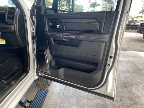 New 2026 RAM 3500 Limited image 33