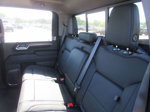 New 2026 GMC Sierra 3500 Denali w/ Denali Reserve Package AWD/4WD image 14