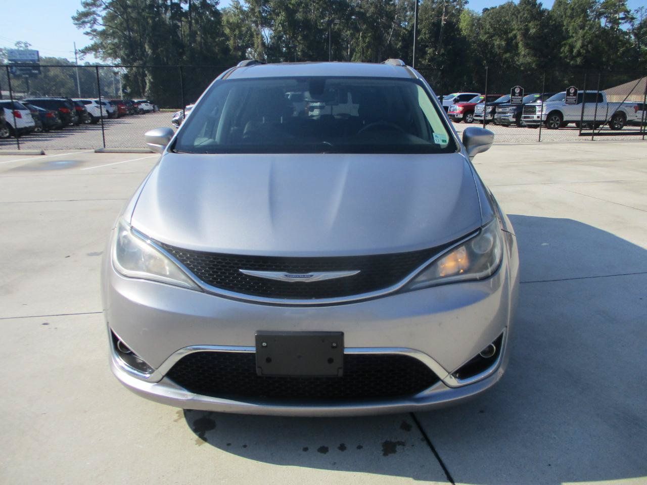 Used 2020 Chrysler Pacifica Touring-L FWD image 19