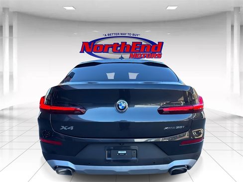 Used 2025 BMW X4 xDrive30i image 4