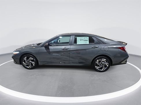 New 2025 Hyundai Elantra Sport image 8