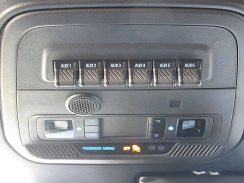 Used 2025 Ford Bronco Heritage Edition AWD/4WD image 25