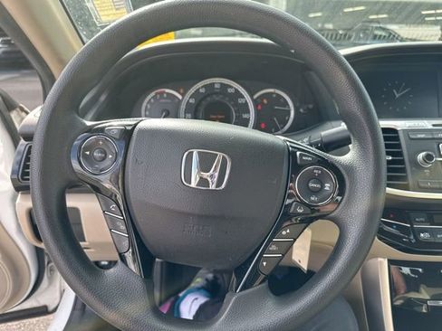 Used 2016 Honda Accord LX image 13