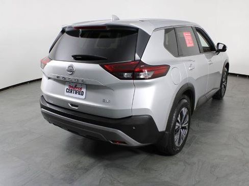 Certified 2023 Nissan Rogue SV FWD image 16