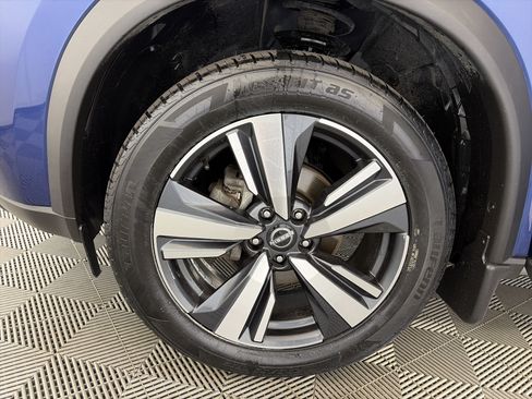Used 2023 Nissan Rogue SL AWD/4WD image 14
