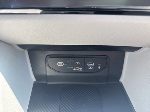 New 2026 Kia Sportage EX w/ EX Panorama Roof Package image 36