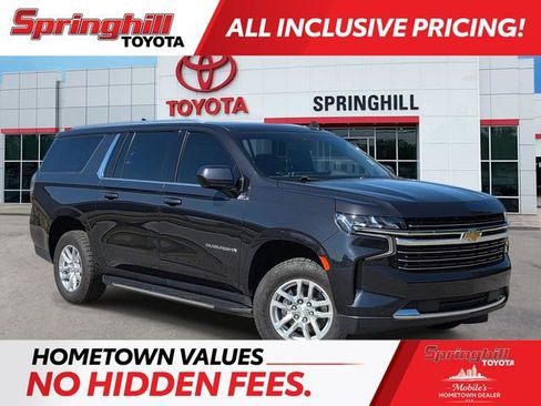 Used 2023 Chevrolet Suburban LT RWD image 1