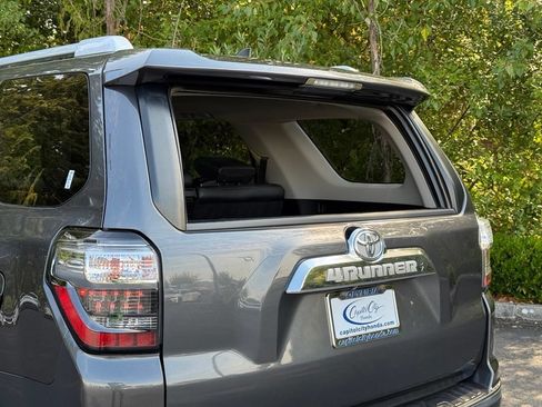 Used 2019 Toyota 4Runner Limited AWD/4WD image 33