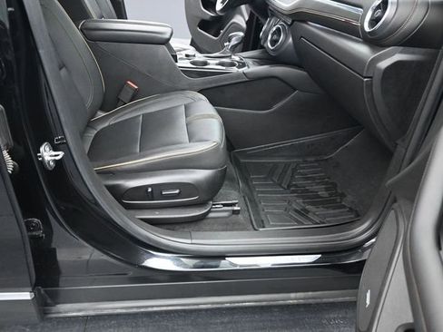 Used 2019 Chevrolet Blazer Premier w/ Sun and Wheels Package image 31