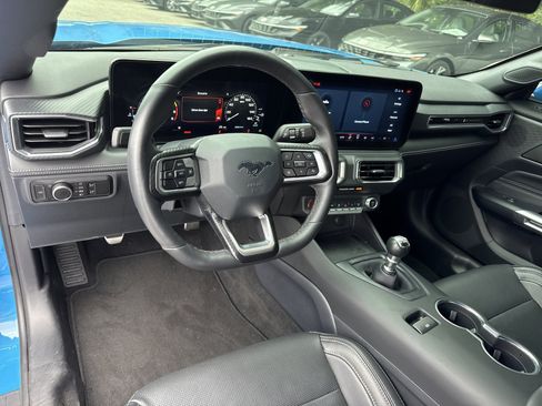 Used 2025 Ford Mustang GT Premium RWD image 14
