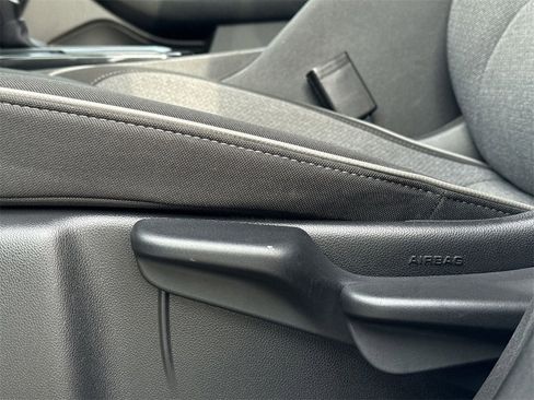 Used 2024 Chevrolet TrailBlazer LT image 14