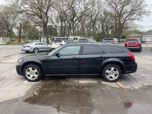 Used 2005 Dodge Magnum SXT w/ Comfort Seating Group AWD/4WD image 8