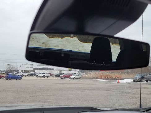 Used 2025 Chevrolet Silverado 1500 LT image 28