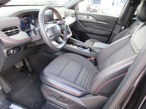 Used 2025 Ford Explorer ST-Line AWD/4WD image 13
