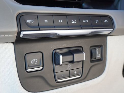 Used 2021 Cadillac Escalade Sport Platinum image 19