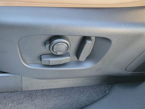 New 2026 Land Rover Discovery Limited Edition image 27