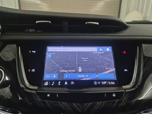 Certified 2025 Cadillac XT6 Premium Luxury image 28
