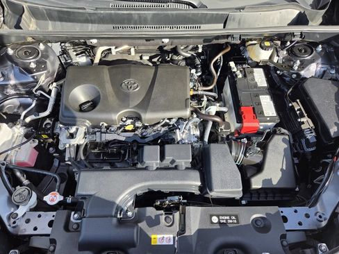 Used 2025 Toyota RAV4 XLE FWD image 31