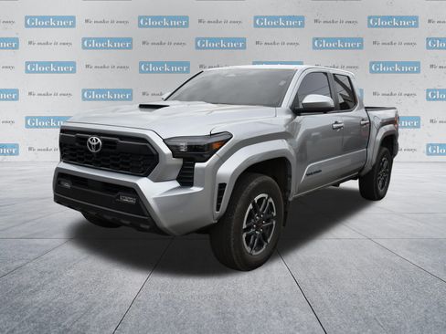 Used 2024 Toyota Tacoma TRD Sport w/ TRD Sport Premium Package image 13