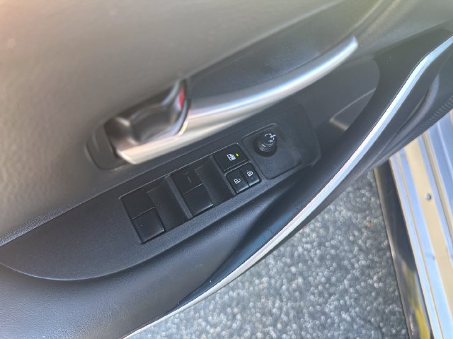 Used 2023 Toyota Corolla SE FWD image 11