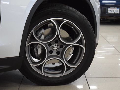 Used 2021 Alfa Romeo Stelvio Sprint w/ Nero Edizione image 15