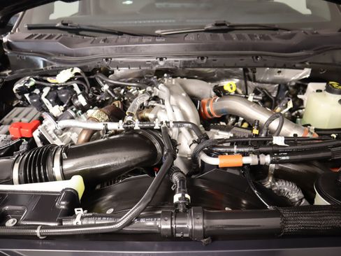 Used 2025 Ford F450 Platinum w/ Platinum Plus Package image 21