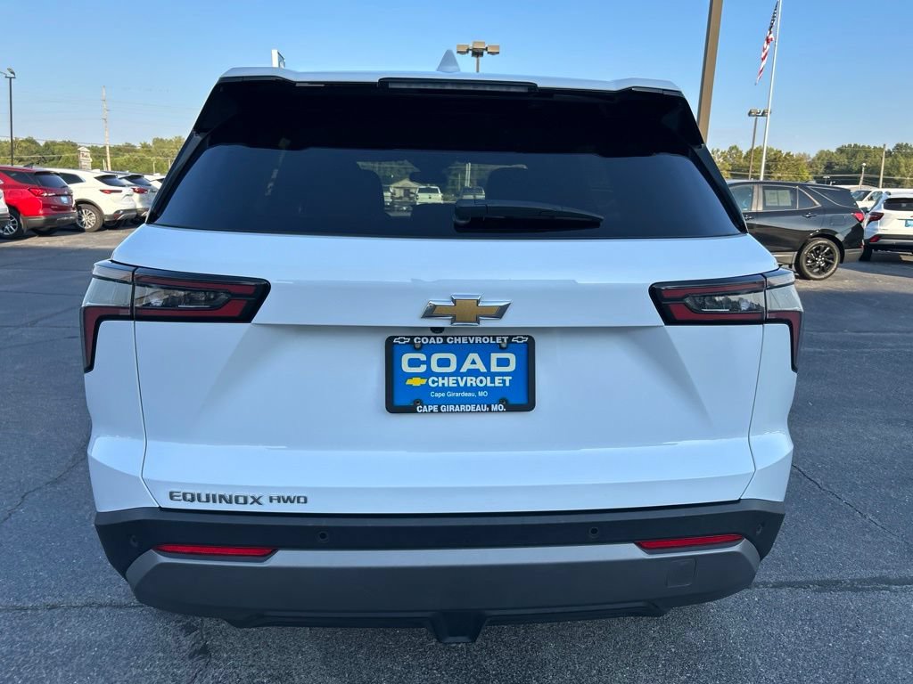 Used 2025 Chevrolet Equinox LT AWD/4WD image 4