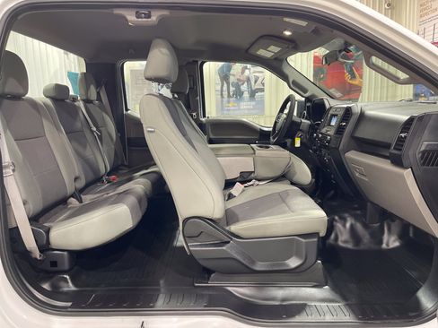 Used 2018 Ford F150 XL w/ Equipment Group 101A Mid AWD/4WD image 13