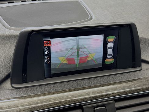 Used 2017 BMW 330i Sedan image 9