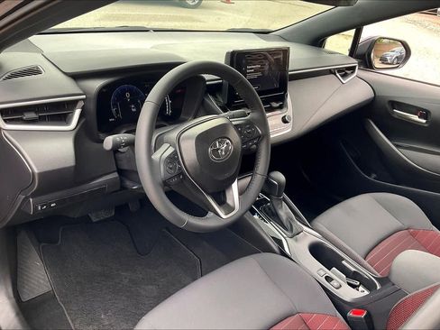 Used 2026 Toyota Corolla SE FWD image 17