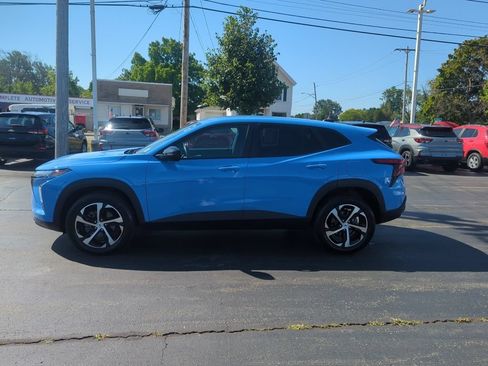 Certified 2024 Chevrolet Trax RS FWD image 5