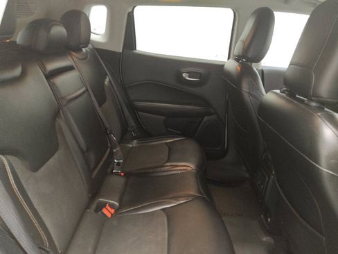 Used 2018 Jeep Compass Latitude w/ Popular Equipment Group image 19