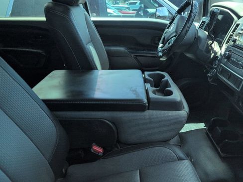Used 2018 Nissan Titan S w/ S Utility Package AWD/4WD image 12